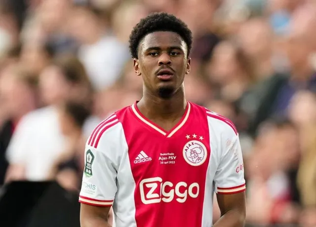 Chelsea đang quan tâm đến hậu vệ Jorrel Hato