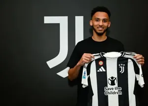 Lloyd Kelly chính thức gia nhập Juventus