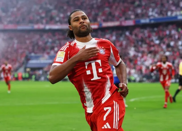 Harry Kane lập cú đúp Bayern vùi dập Hamburger 5 bàn không gỡ